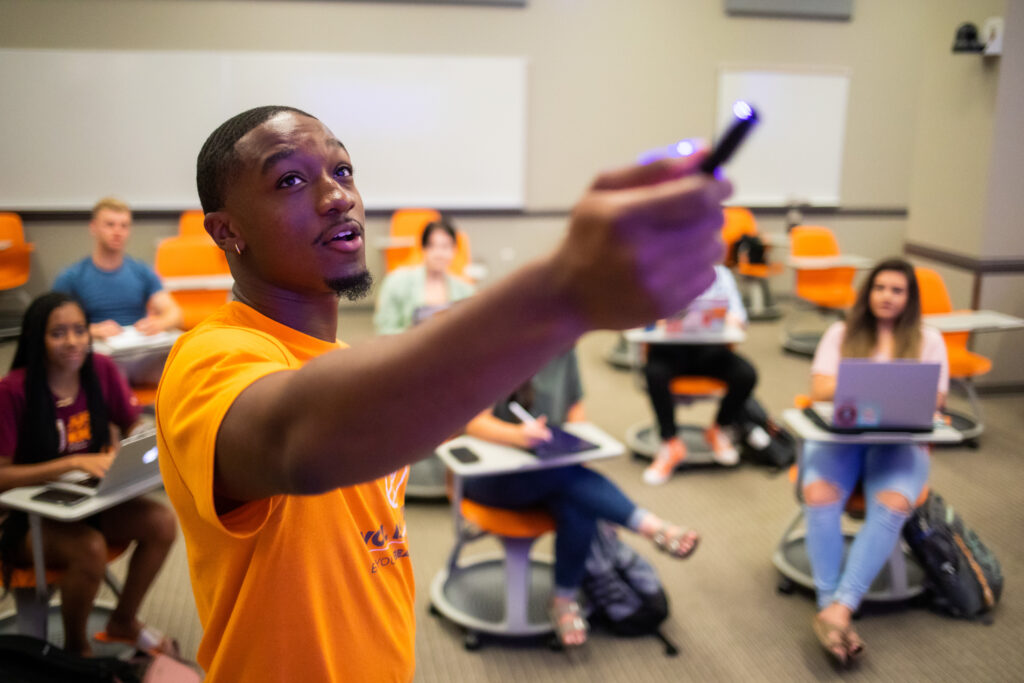 A staged group advising photoshoot for Student Success in a Strong Hall classroom on July 01, 2021. Photo by Steven Bridges/University of Tennessee